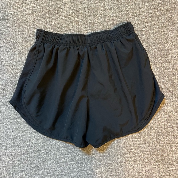 Nike Women's Equilibrium Modern Tempo Running Short, Black, size M - Picture 2 of 4